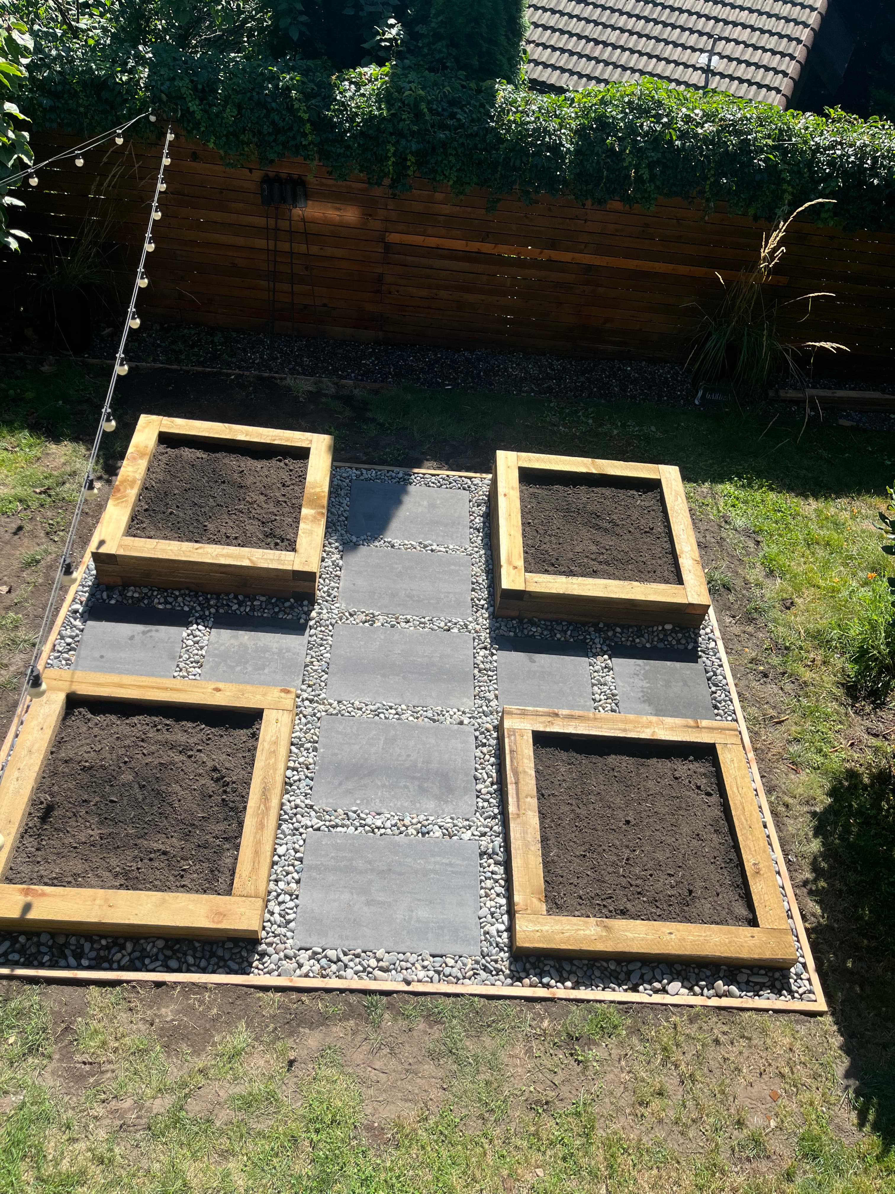 Eagle Ridge Side Yard Path — Photo 2