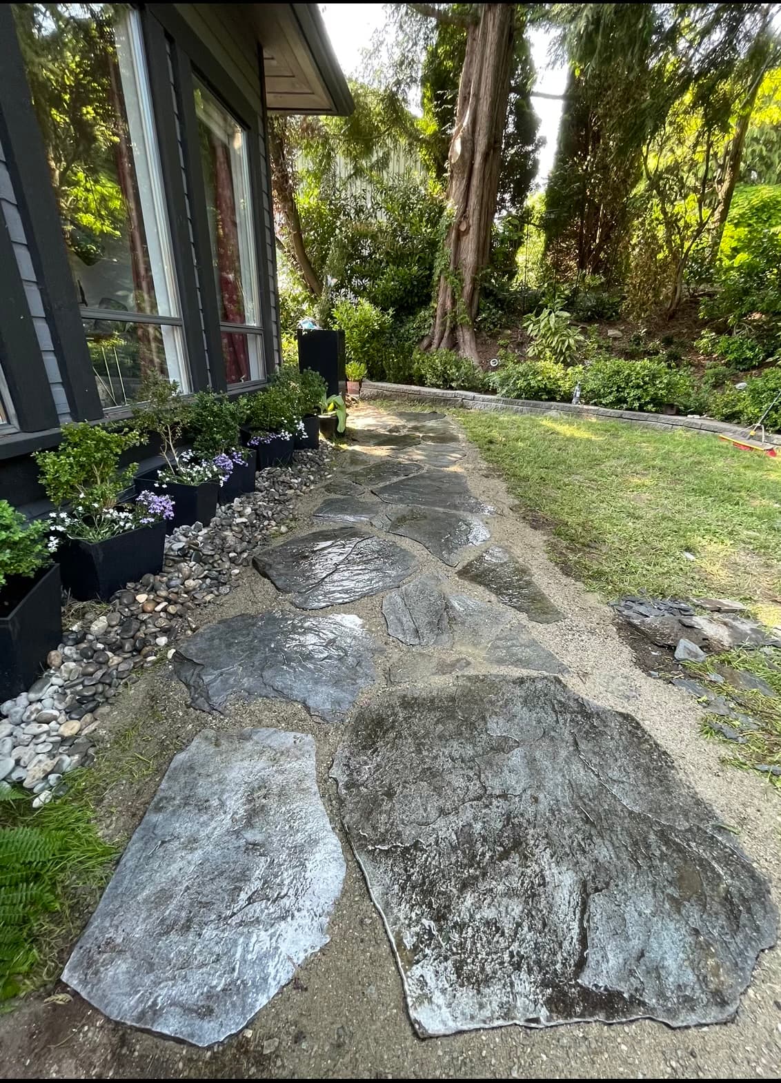 Eagle Ridge Side Yard Path — Photo 4