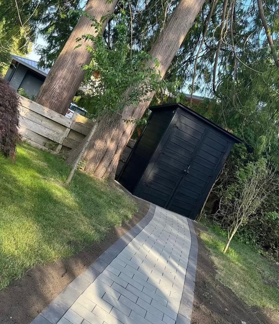 Regent Paver Pathway — Photo 3