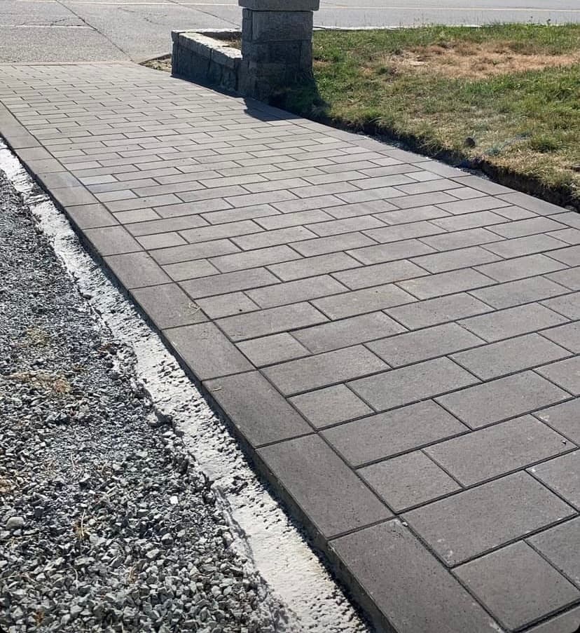 Trillium Paver Walkway — Photo 2